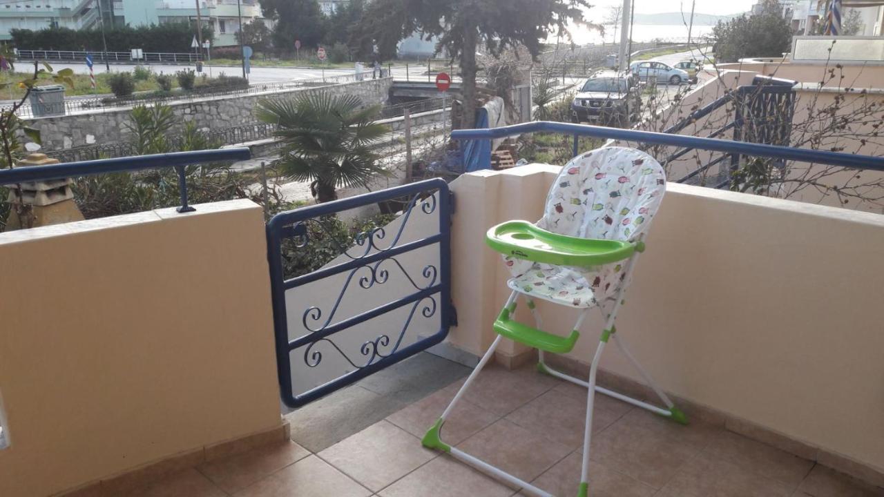Ideal Family House Néa Péramos Extérieur photo