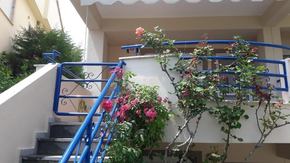 Ideal Family House Néa Péramos Extérieur photo