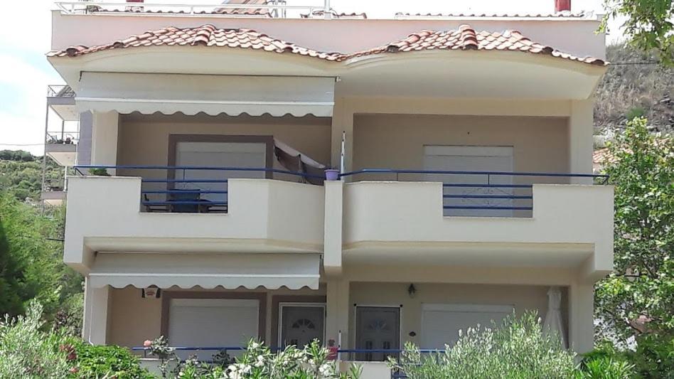 Ideal Family House Néa Péramos Extérieur photo